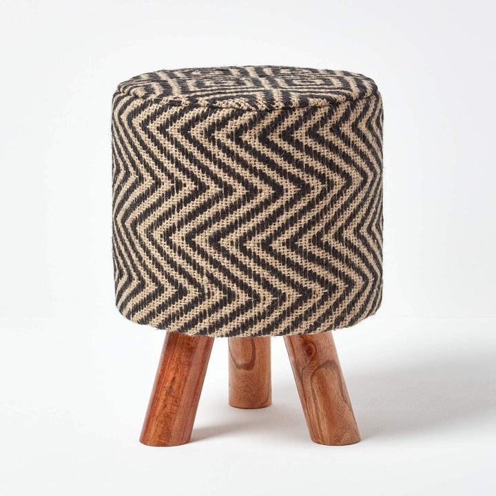 Homescapes Trendiger Stoff Sitzhocker Chevron Aztec Ethno Look 32 x 32 x 42 cm Fusshocker Schemel mi