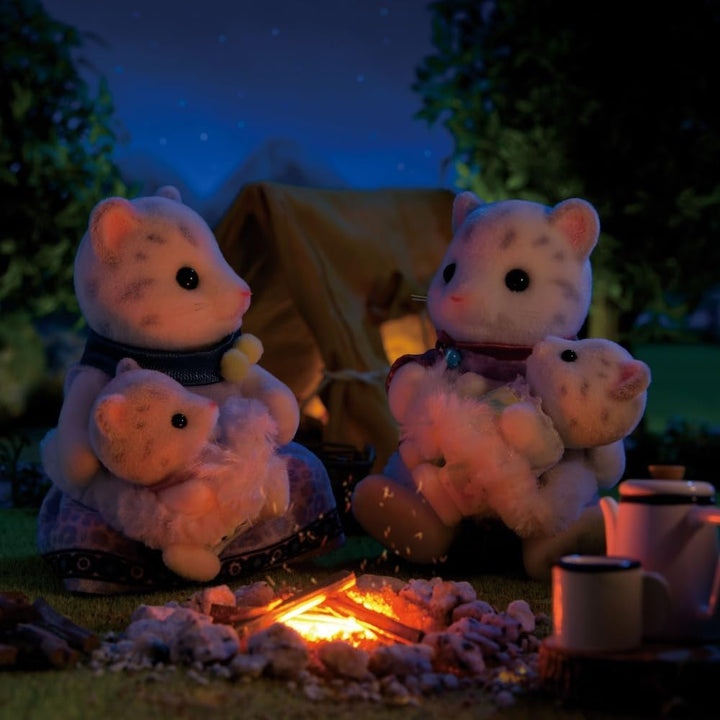 Sylvanian Families - 5814 Schneeleoparden Familie, Spielset mit Tierfigur, samtige Tierfiguren, Leop