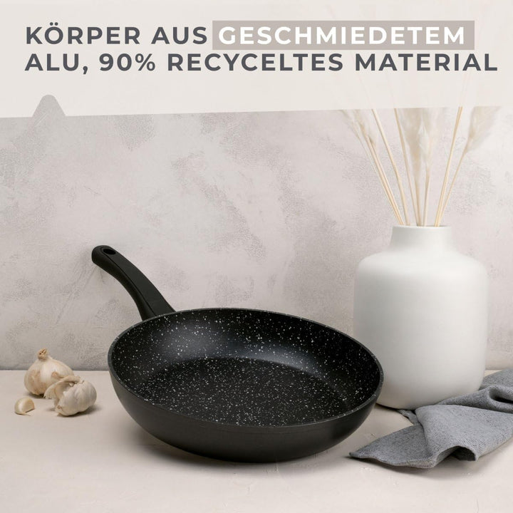Fackelmann Bratpfanne Marble 28 cm, Antihaft-Pfanne aus 90% recyceltem Aluminium mit ergonomischem K