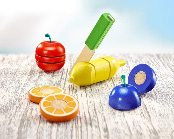 Selecta 62070 Obstsalat, Klett und Schneidespielzeug aus Holz, 11 Teile, Küchen-Spielzeugset, Mehrfa