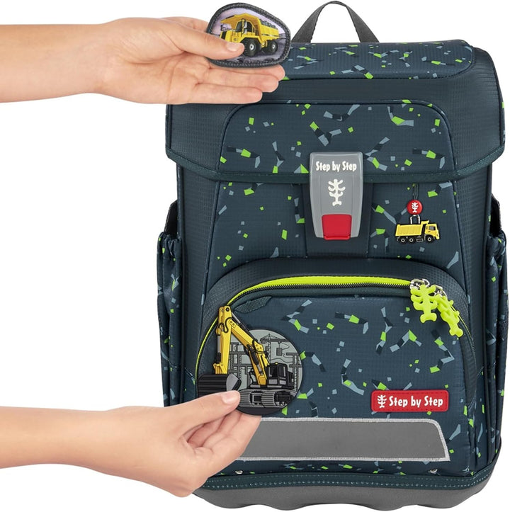 Step by Step Magic Mags „Bagger Rocco“, 3-teilig, 2 Magnet-Applikationen und 1 Anhänger, Baufahrzeug