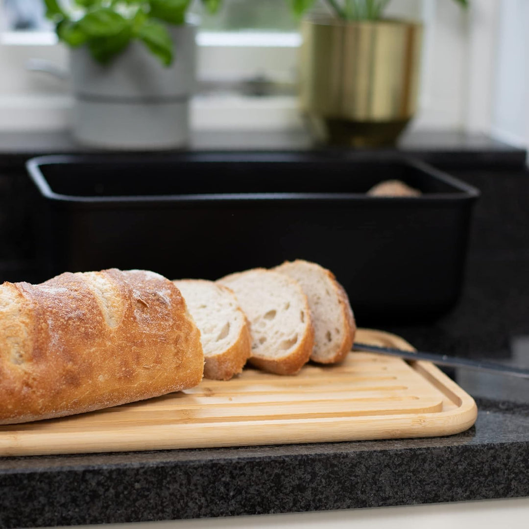 Gadgy Brotkasten Bambus - Brotdose mit Schneidebrett und Deckel - Brotkasten Schwarz - Luftdicht, Fr
