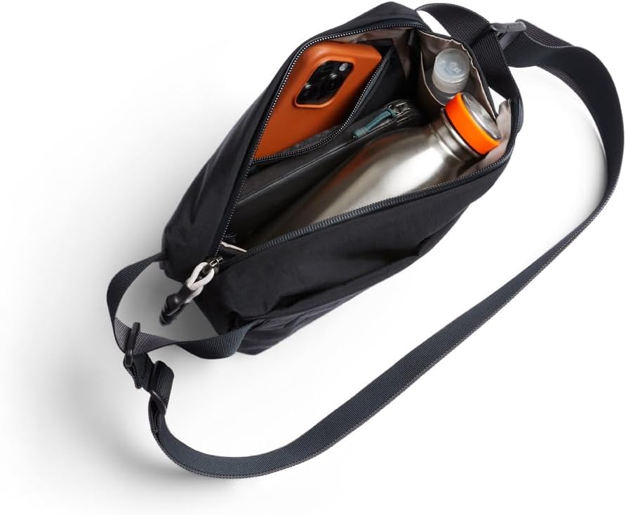 Bellroy Lite Sling Mini, Leichte Umhängetasche - Black | 4L leichte Umhängetasche für Handy, Geldbör