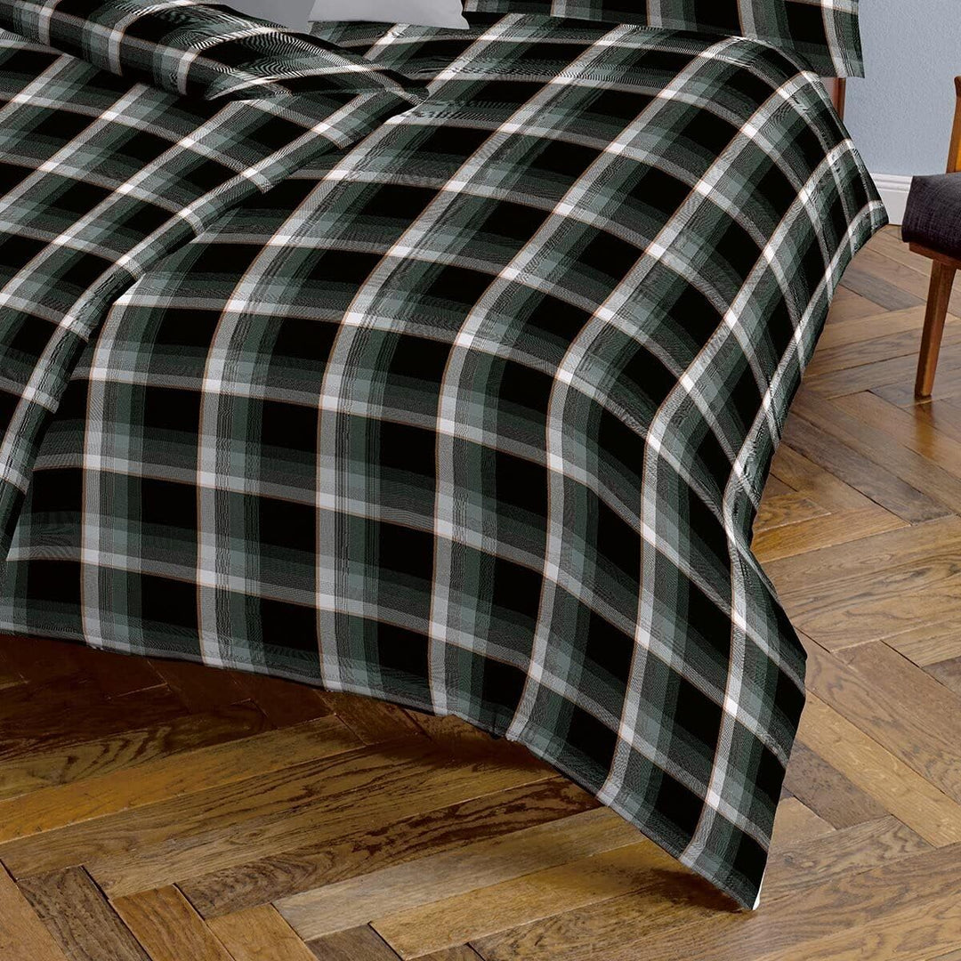 fleuresse gewebte Edelflanell Bettwäsche Lech Bomaderry schwarz-weiss 1 Bettbezug 135 x 200 cm + 1 K