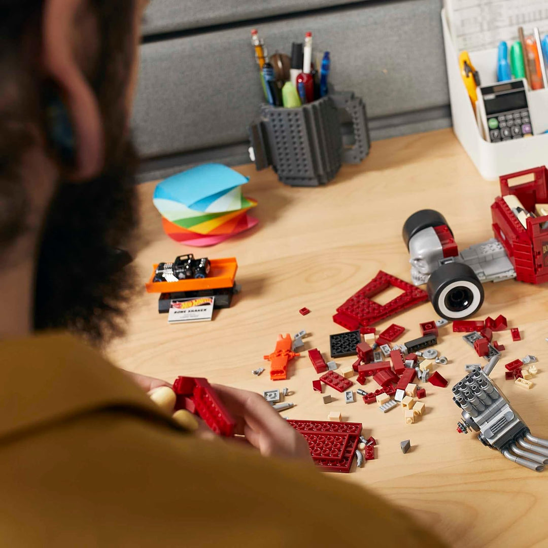 MEGA Construx HBD50 - Hot Wheels Bone Shaker Bauset, Bauset mit 904 Bausteinen, Spielzeug ab 10 Jahr