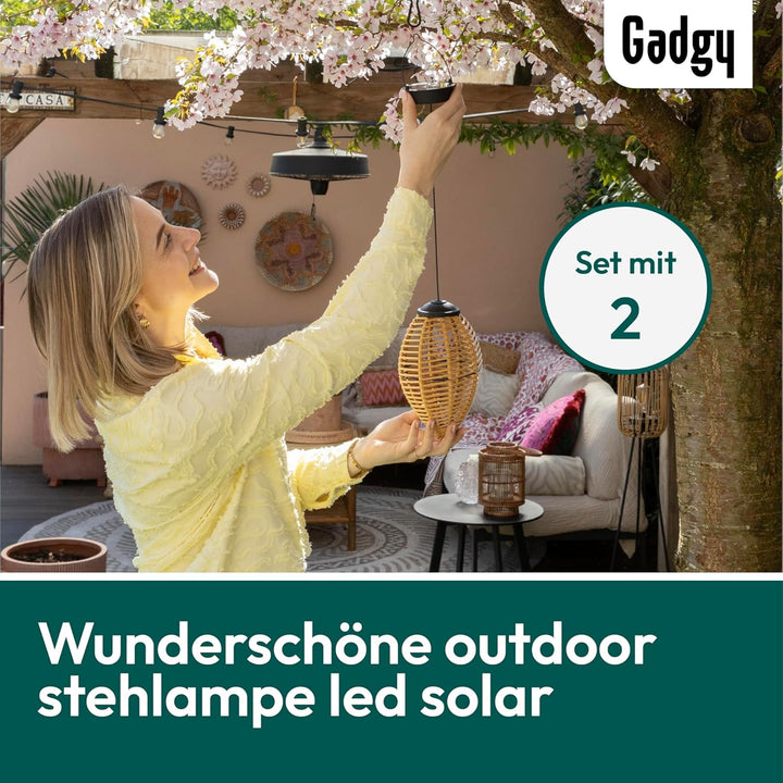 Gadgy Rattan Solarleuchten für Aussen – 2er Set LED Hängelaternen aus Rattan – Dekorative Gartenbele