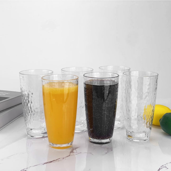 Grosse Acrylgläser, 740 ml, Kunststoffbecher, Set mit 6 transparenten Farben, gehämmerter Stil, BPA-