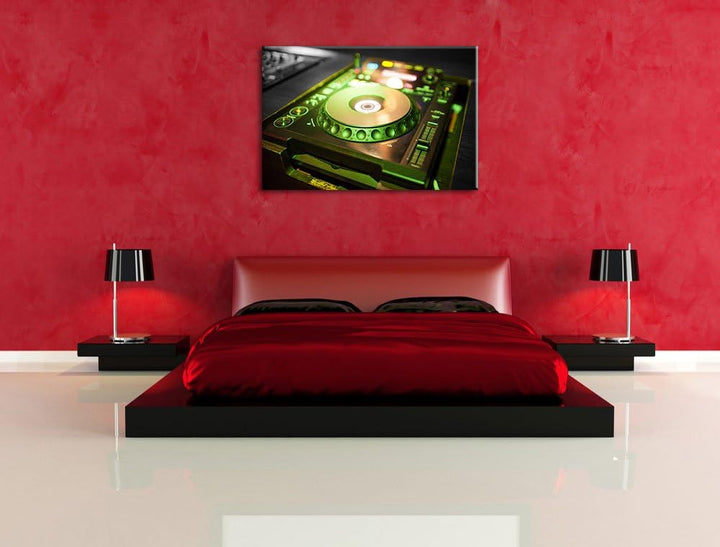 Pixxprint Grün beleuchteter DJ Pult als Leinwandbild/Grösse: 100x70 cm/Wandbild/Kunstdruck/fertig be