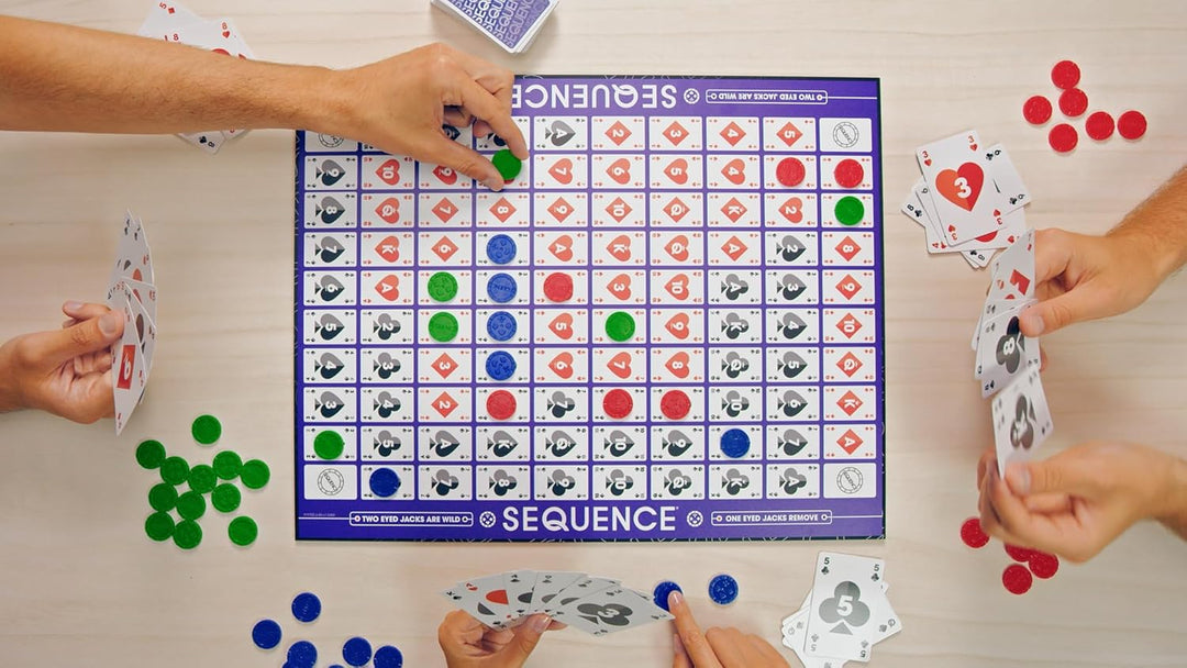 Sequence Classic, EIN Brettspiel für Kinder und Erwachsene ab 7 Jahren, Strategisches Familienspiel,