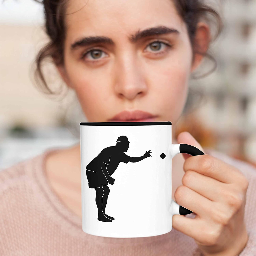 Trendation - Boule Tasse Geschenk Boule-Spieler Geschenkidee Spruch Grafik Werfender Boule Spieler (