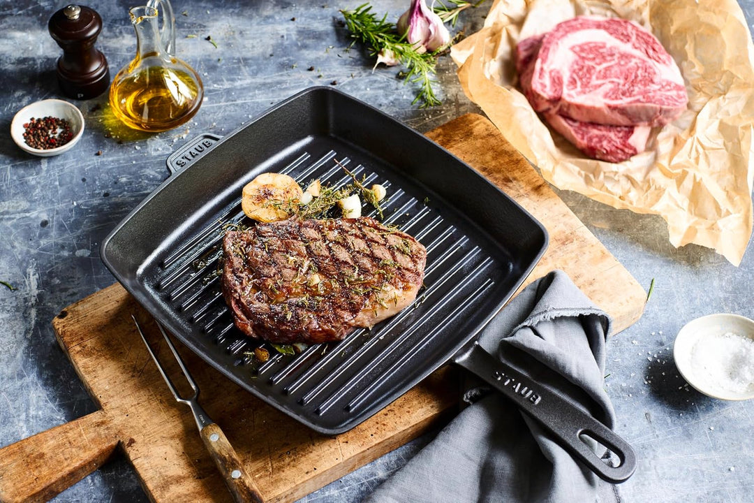 STAUB 1003305 Amerikanische Grillpfanne, Gusseisen, induktionsgeeignet, 26 cm, Schwarz Schwarz 26 cm
