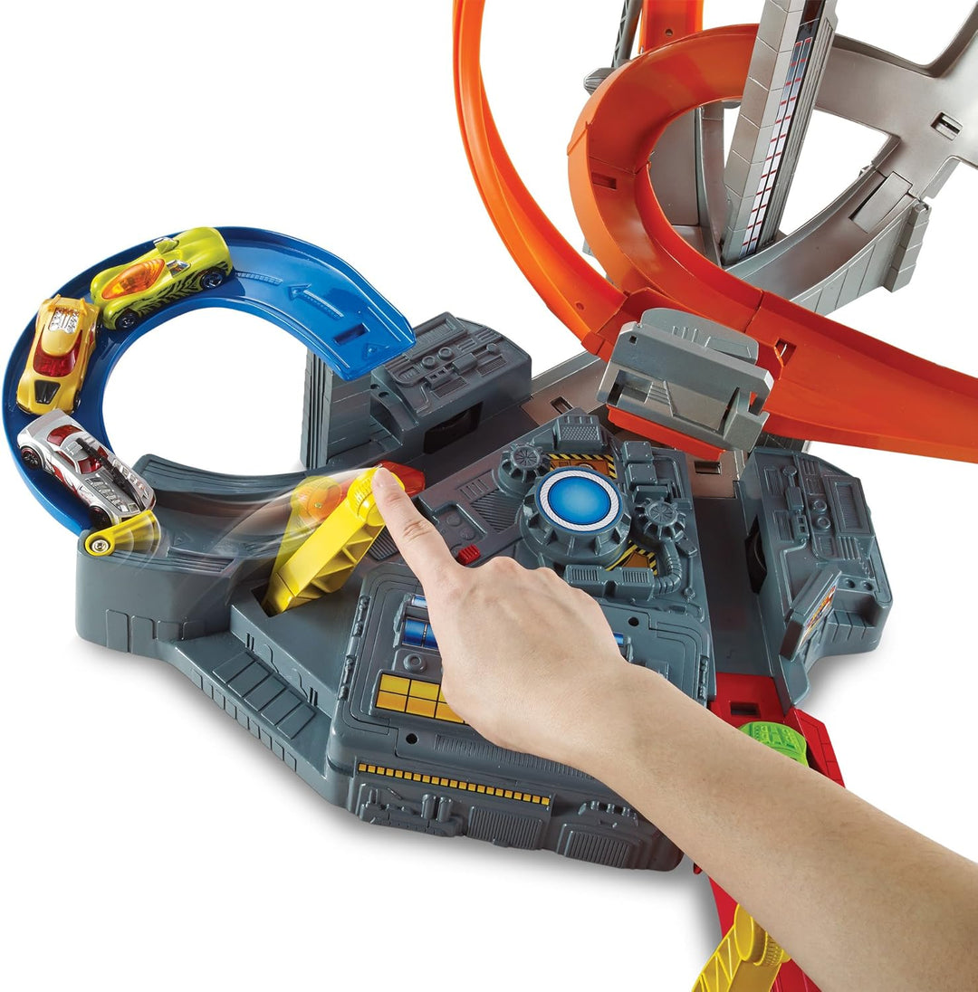 Hot Wheels Autorennbahn Mega Crash Superbahn, mit Looping Tracks und Kurven, inkl. 1 Spielzeugauto u