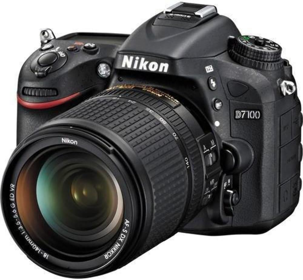 Nikon D7100 SLR-Digitalkamera (24 Megapixel, 7,8 fach opt. Zoom, 8 cm (3,2 Zoll) TFT-Monitor, Full-H