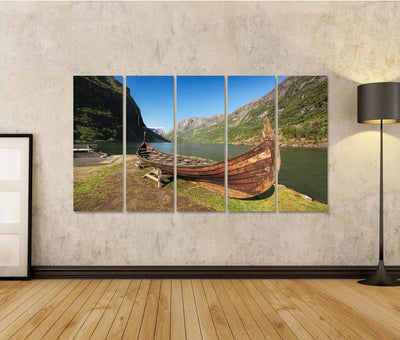 islandburner Bild auf Leinwand Altes Wikingerboot Gudvangen Dorf Flam Norwegen Bilder Wandbilder Pos