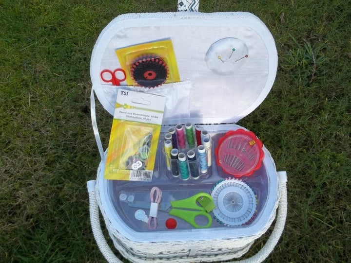 Nähkästchen mit Inhalt, Nähkorb incl. Nähset, Handarbeitskorb