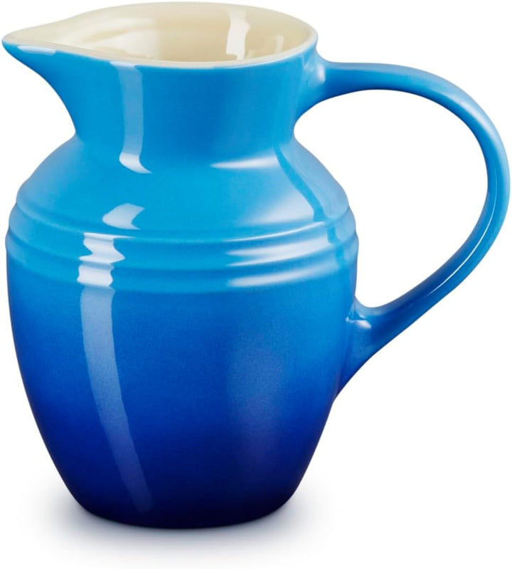 Le Creuset Kleiner Saftkrug Klassik aus Steinzeug, 0,6 L, Azure, 80903062200005, Azure