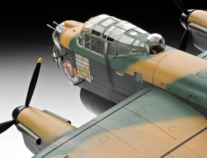 Revell REV-04300 Flugzeugbomber Avro Lancaster Mk.I/III, Flugzeugmodellbausatz, 10 Jahre to 99 Jahre