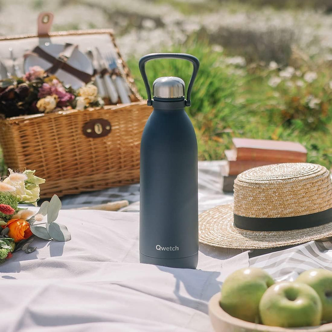 QWETCH - Isothermische Flasche - Titan Matt Carbon 1,5L - 48h kalt &amp; 16h heiss - BPA frei, wasserdic