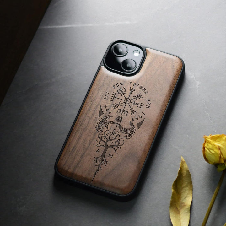 Carveit Holz Handyhülle für iPhone 15 Plus hülle, Kompatibel mit Magsafe Silikon Stossfeste Cover, M