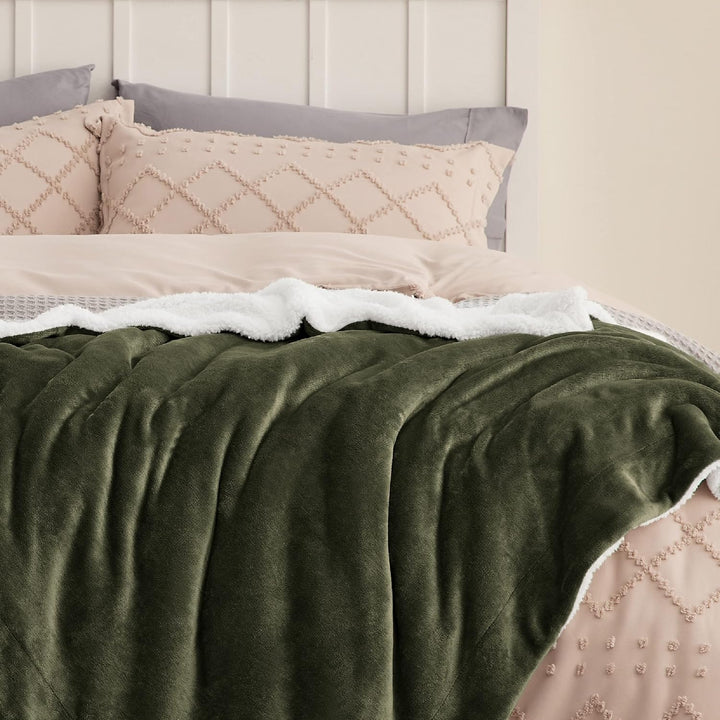 BEDSURE Kuscheldecke - Warm Sherpa Wolldecke & Sofadecke, Flauschig Sofaüberwurf Decke, Dicke Couchd