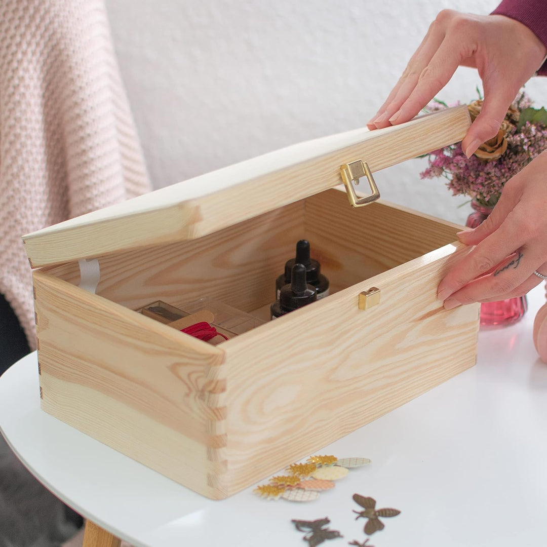 LAUBLUST Holzkiste mit Deckel & Schloss - 30x20x14cm, Natur - Aufbewahrungskiste | Erinnerungsbox, F
