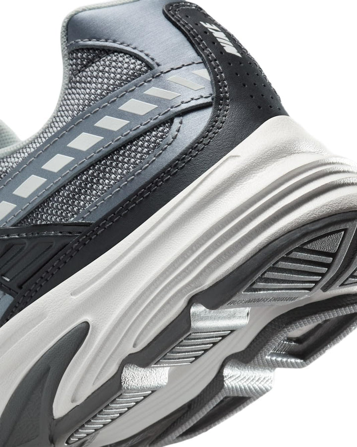 Nike Initiator Schuh für Damen, 394053 38.5 EU Anthracite Mtlc Cool Grey Smok, 38.5 EU Anthracite Mt