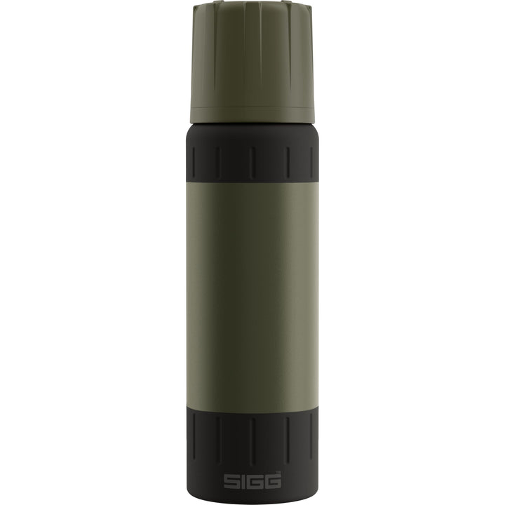 SIGG – Isolierte Trinkflasche – Thermosflasche Alpine Star Roasted Green mit Becher – 20 St. Heiss,