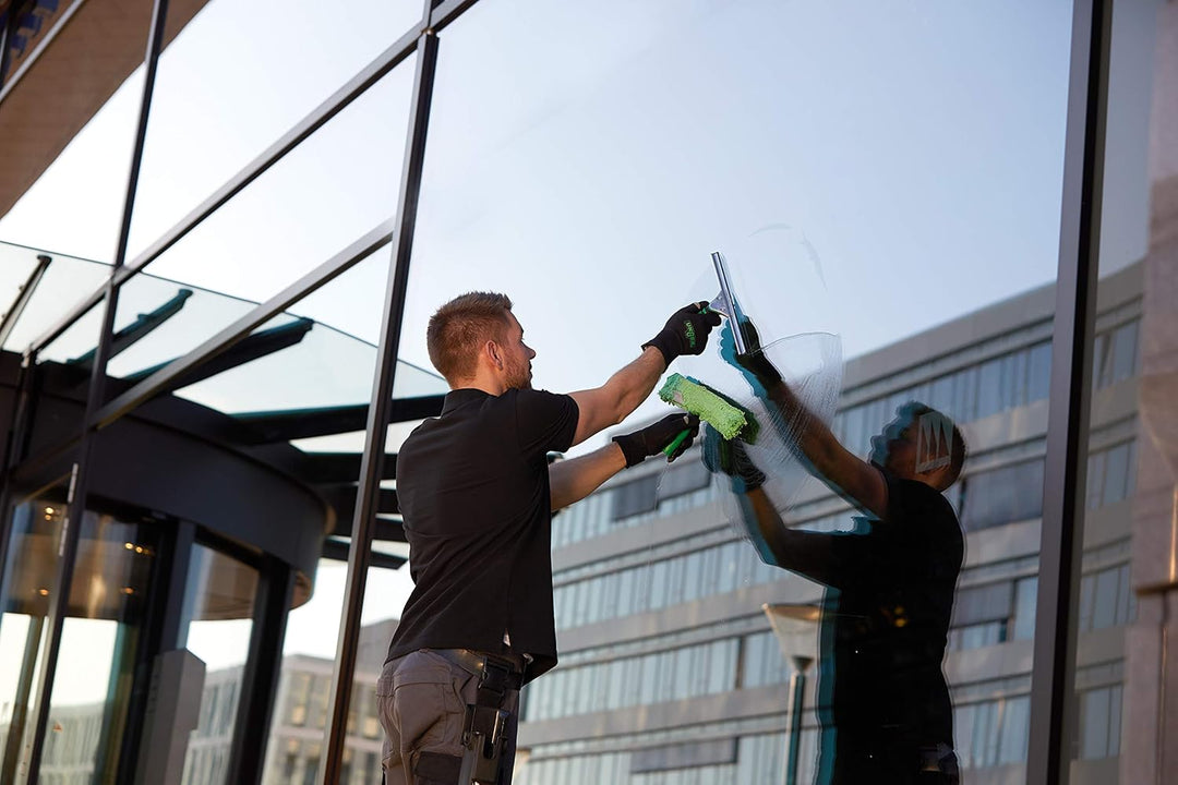 UNGER Fensterreiniger ErgoTec Hard (Länge 35 cm, Fensterabzieher, Harter Wischergummi, ideal für war