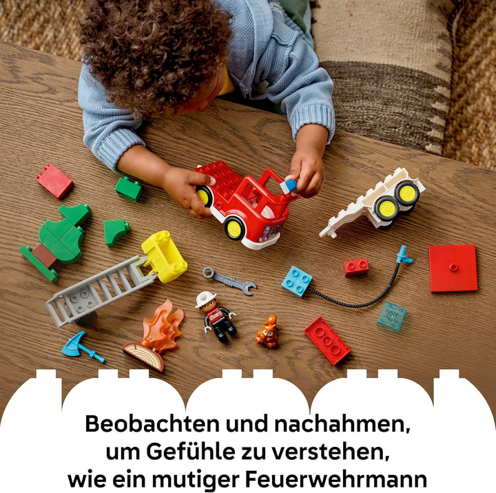 LEGO DUPLO Town Löschauto mit Schlauch und Feuerwehrmann- Lernspielzeug für Motorik - Rotes Feuerweh