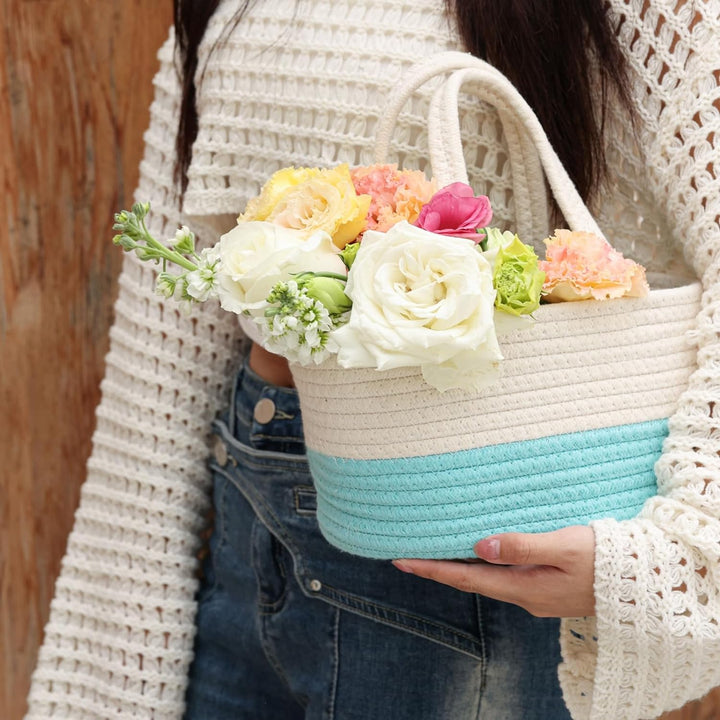 BODY & EARTH Geschenkset Frauen, 11 tlg. Jasmin Geschenkkorb, Ätherisches Öl, Duschgel, Schaumbad, S