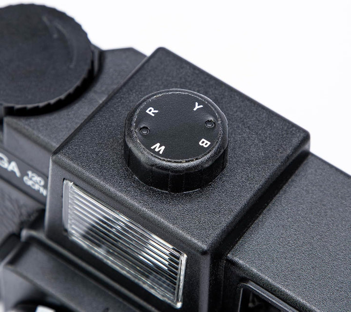 Anton & HOLGA 120GCFN Rollfim Camera Set (incl. B+W Film+Batterie) Optical Glas Lens AK3-120GCFN-BS,