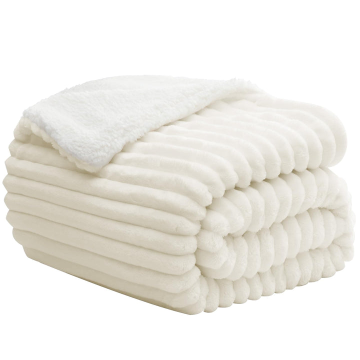 BEDELITE Kuscheldecke Flauschig Decke Klein - Dicke Sherpa Decken Cremeweiss 125x150 für Sofa, warme