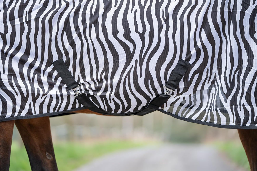 HKM 4668 Fliegendecke Zebra mit Kreuzgurt, Pferdedecke Weidedecke, 95 Weiss/Schwarz 95, Weiss/Schwar