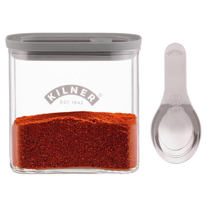 Kilner Gewürzglas mit Messlöffel, 700 ml, transparente Gewürzdose mit luftdichtem Deckel, hochwertig