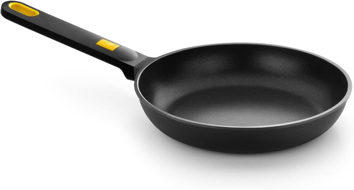 BRA Daily Pro | Bratpfanne 24 cm, schwarz und gelb, Aluminiumguss, Vollinduktion, dreischichtige Ant