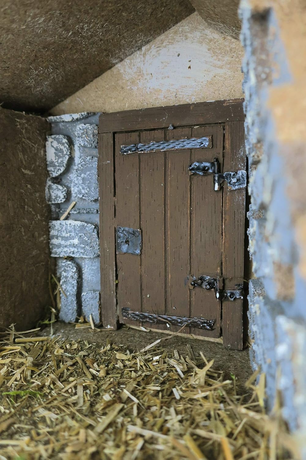BERTONI Holzhütte mit Tür, Holz, Mehrfarbig, 24L x 15W cm