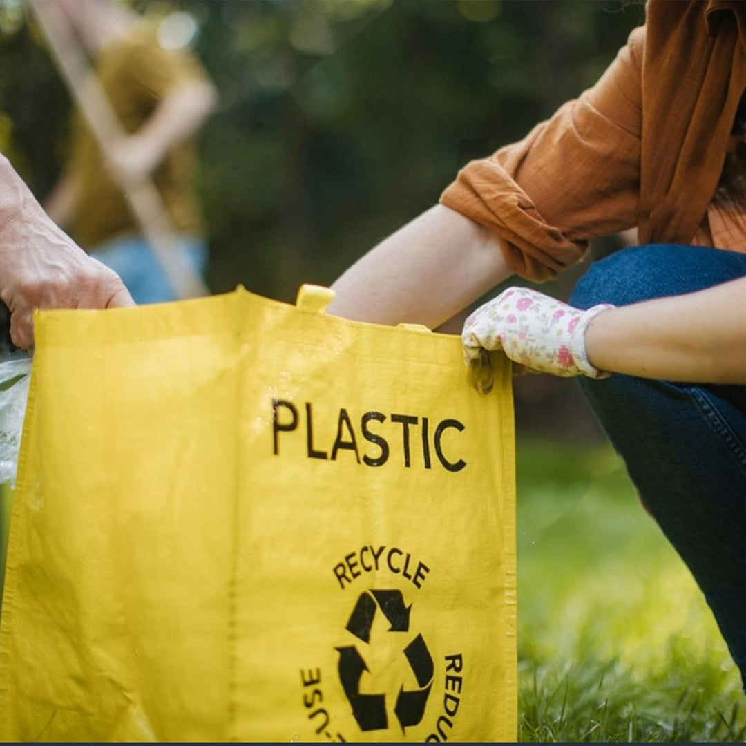 Bereiten Sie Tvaschen, Satz 3, Plvastik, Glas, Papier auf Recycling-Taschen, Recycling-Taschen