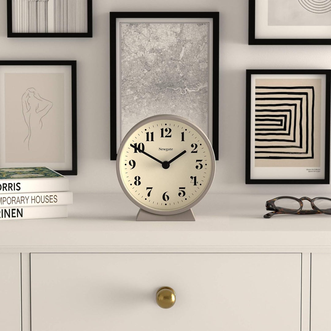 NEWGATE® Theatre kaminuhr | Moderner klassischer runder Design | Stein | Zeitgenössischer Stil für S