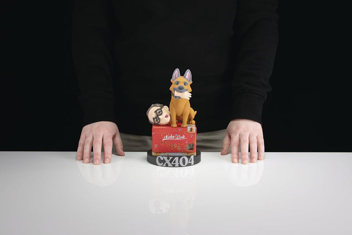 Dark Horse Fallout (TV-Serie): stilisierte CX404 mit Wilzig-Kopf-Vinyl-Figur