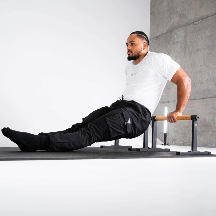 GORNATION Parallettes, inkl. Grip Tape, Calisthenics Equipment für Handstand & Push Ups, Liegestützg