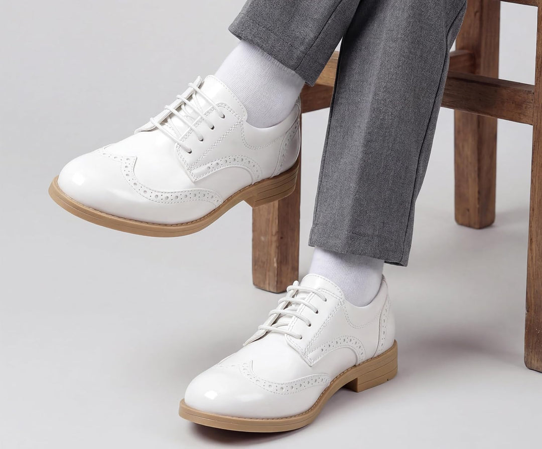 Jungen Kunstleder Lack Brogue Abendschuhe Schnürschuhe formelle Hochzeit Pagenkopf Schuhe 22 EU Weis