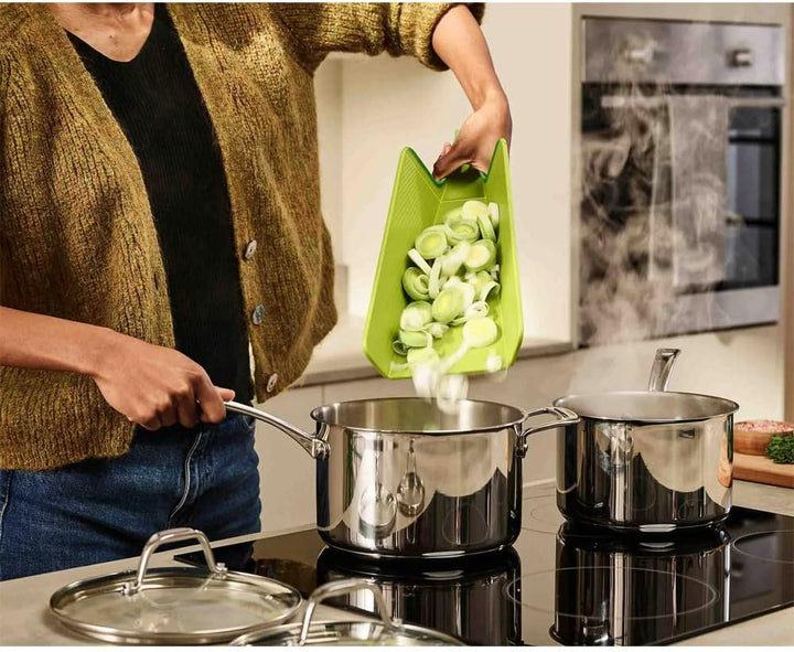 Joseph Joseph Chop2Pot Plus faltbares Schneidebrett mit einfachem Griff (gross) - Grün 45L x 7B cm G