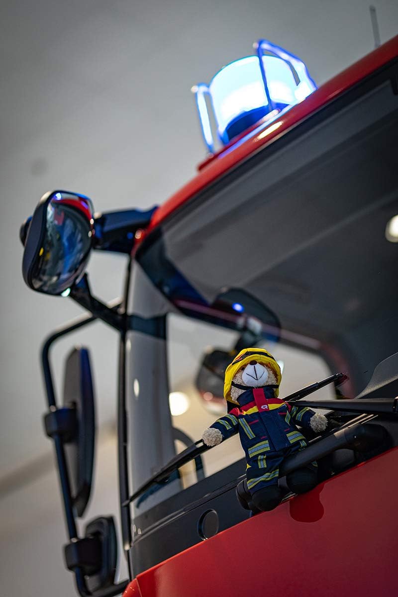 Simba 108101001 - Feuerwehr Plüschbär Rosenbauer, kuschelweich, 30cm, im Feuerwehranzug, für Kinder