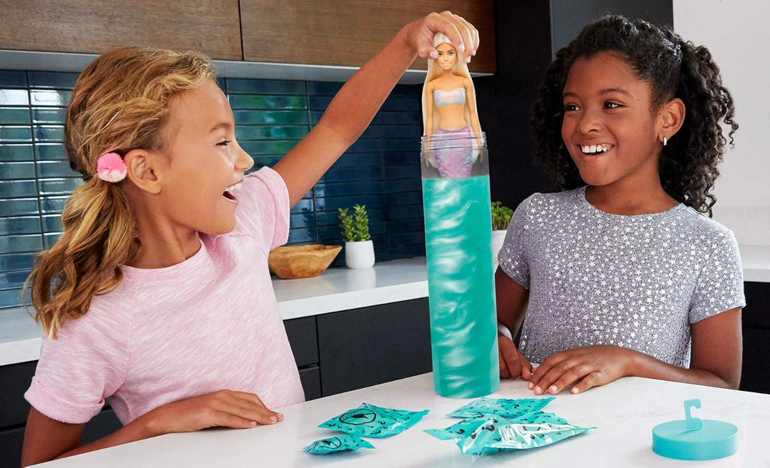 Barbie GTP43 - Color Reveal Puppe mit Enthüllungseffekt mit 1 Überraschungspuppe und 7 weiteren Über