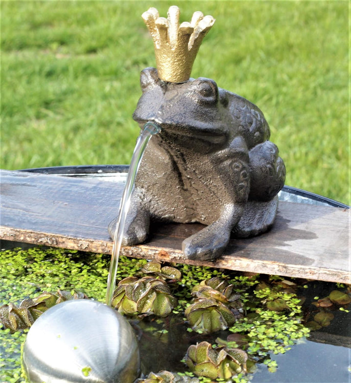 powershop11 Wasserspeier Froschkönig Guss 13 cm mit Solarpumpe Solaris 170