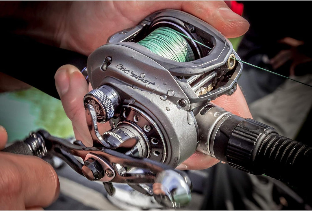 Abu Garcia Revo Beast Low Profile Baitcastrolle – Süsswasser-Raubfischrolle für grosse Hechte, Zande