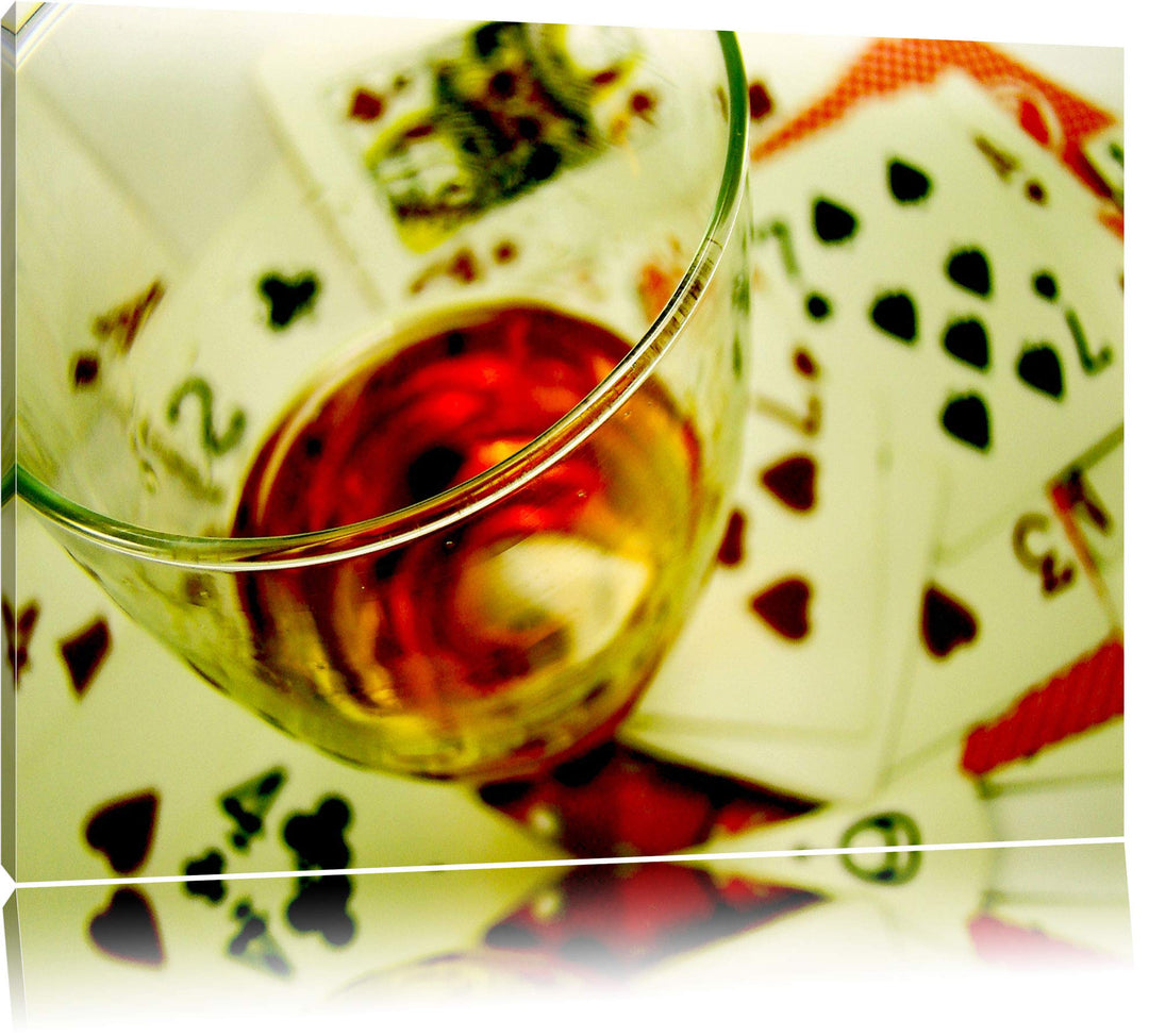 Pixxprint Glas Wein auf Spielkarten auf Leinwand, XXL riesige Bilder fertig gerahmt mit Keilrahmen,