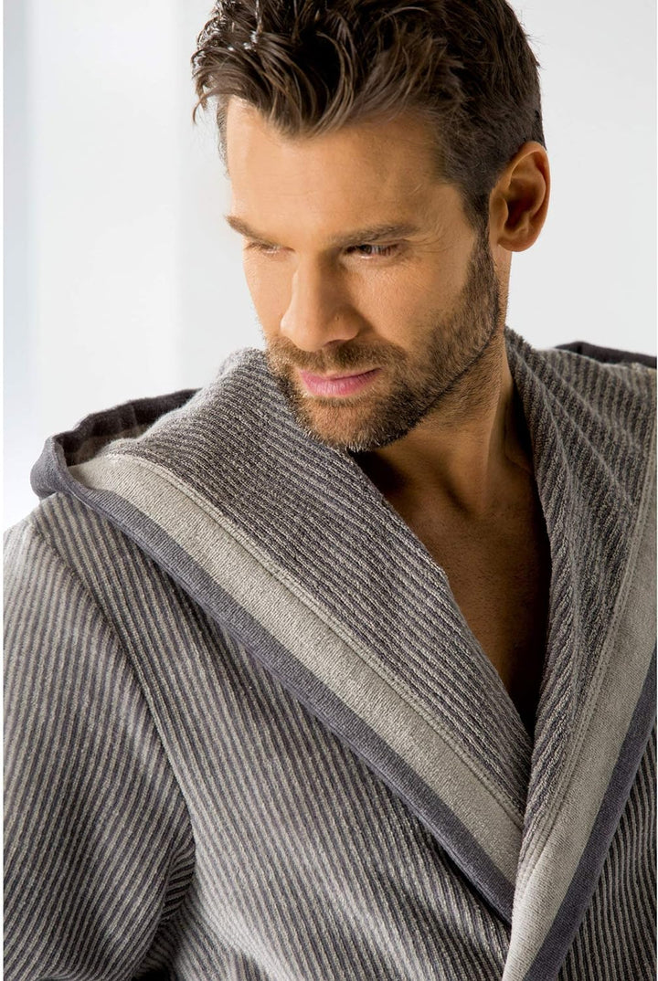 Cawö Herren-Bademantel mit Kapuze Velours grau Grösse 54
