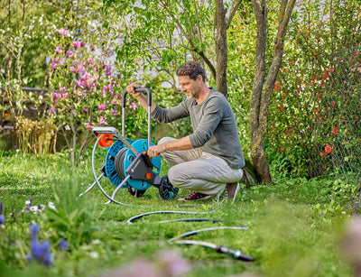 Gardena EcoLine Schlauch 1/2 Zoll, 20m mit Systemteilen: Nachhaltiger Gartenschlauch aus recyceltem