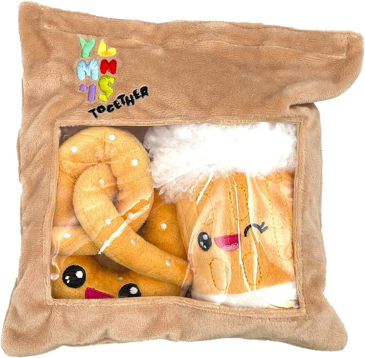 Joy Toy - Yummies Together Brezel und Bier - 2 Plüsch 15 cm in Take Away Plüsch Tasche 21x21 cm Brez